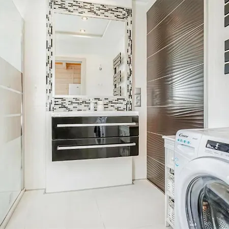 Сasa de vacaciones 2 Bedroom Beautiful In