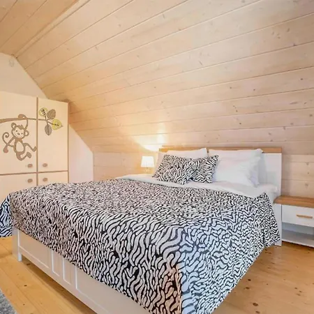 2 Bedroom Cozy In