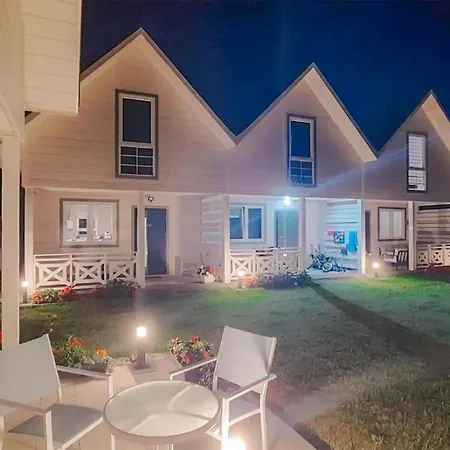 2 Bedroom Beautiful In Сasa de vacaciones *