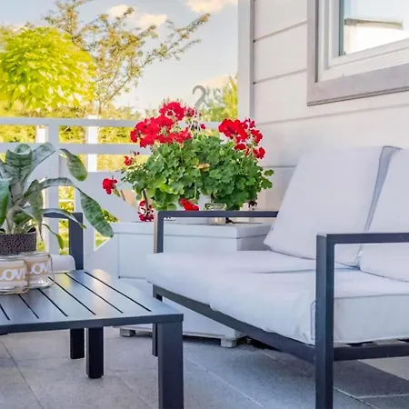 Сasa de vacaciones 2 Bedroom Beautiful In Kołczewo